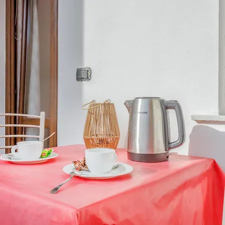 Opera Et - 200m Dall'arena Con Convenzione Per Parcheggio E Colazione In Pasticceria Adiacente 3* ヴェローナ