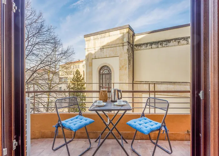 Opera Et - 200m Dall'arena Con Convenzione Per Parcheggio E Colazione In Pasticceria Adiacente 3*