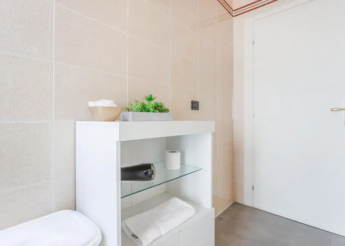 Opera Et - 200m Dall'arena Con Convenzione Per Parcheggio E Colazione In Pasticceria Adiacente 베로나