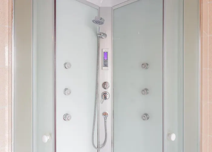 Opera Et - 200m Dall'arena Con Convenzione Per Parcheggio E Colazione In Pasticceria Adiacente 게스트하우스 베로나