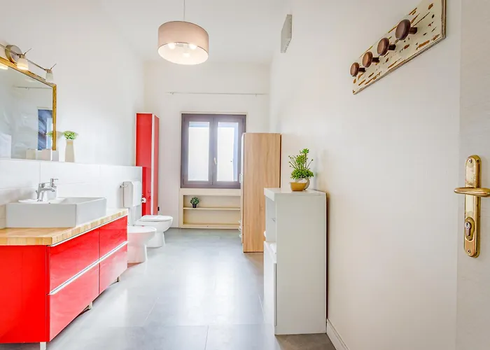 Opera Et - 200m Dall'arena Con Convenzione Per Parcheggio E Colazione In Pasticceria Adiacente 3*