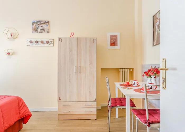 Opera Et - 200m Dall'arena Con Convenzione Per Parcheggio E Colazione In Pasticceria Adiacente 3*